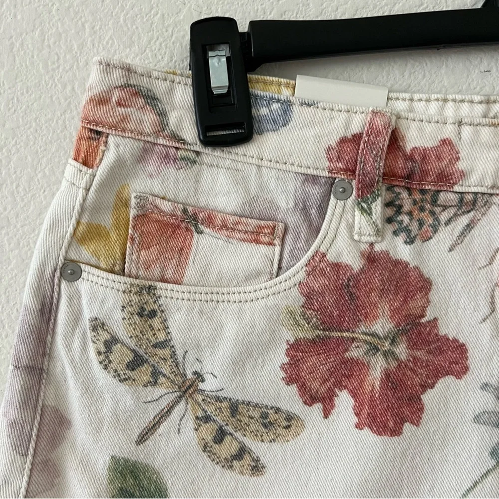 NWT BLANKNYC The Barrow Floral Butterfly Denim Shorts High Rise Raw Hem 29